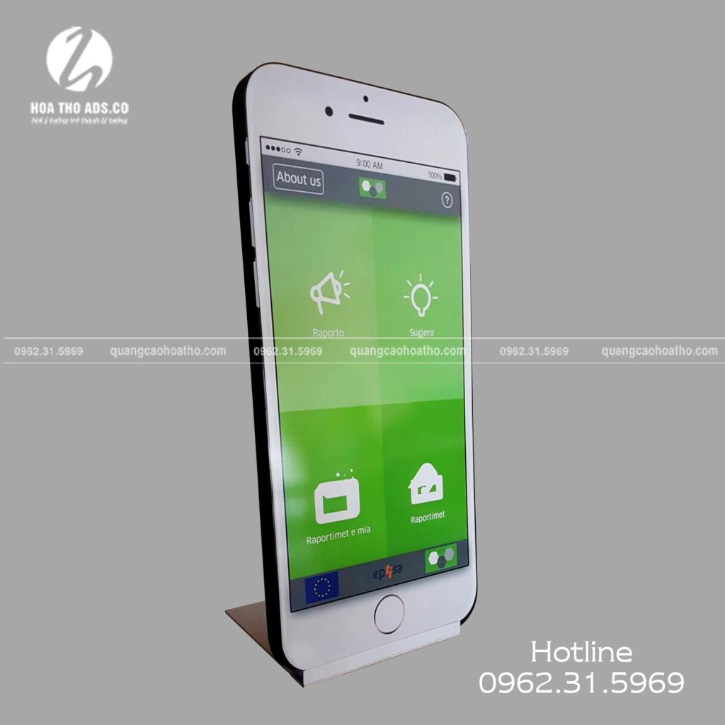 Standee mô hình sản phẩm gần gũi
